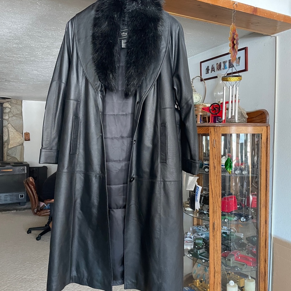 Thermolite Leather Jacket. Large